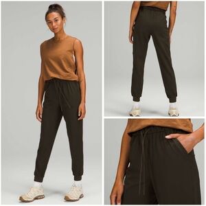 Lululemon Stretch High-Rise Jogger - Dark Olive